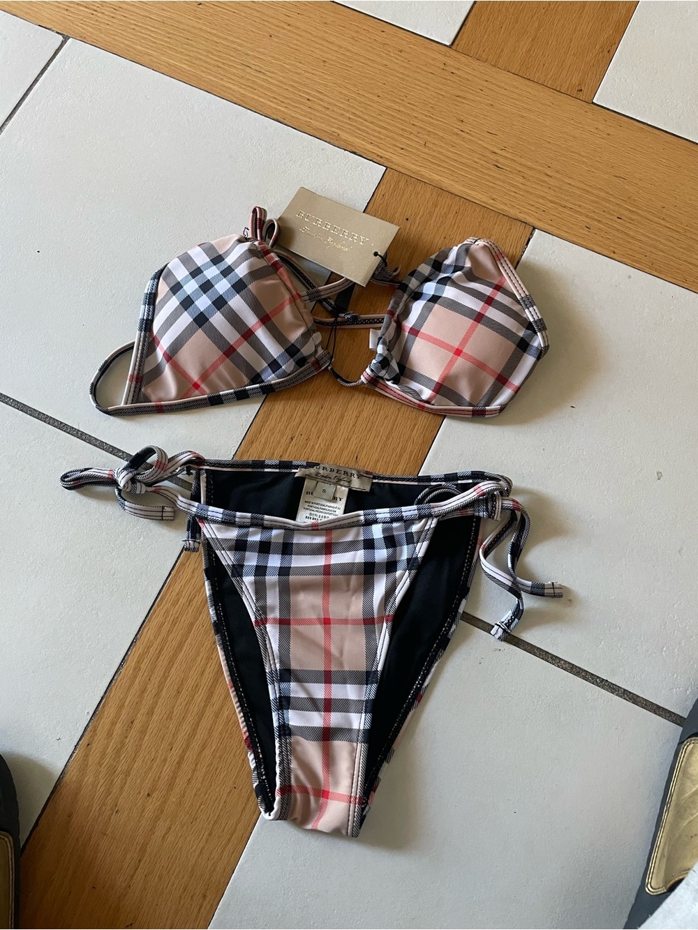 Burberry women’s size small Petique Plaid Bikini in Beige,